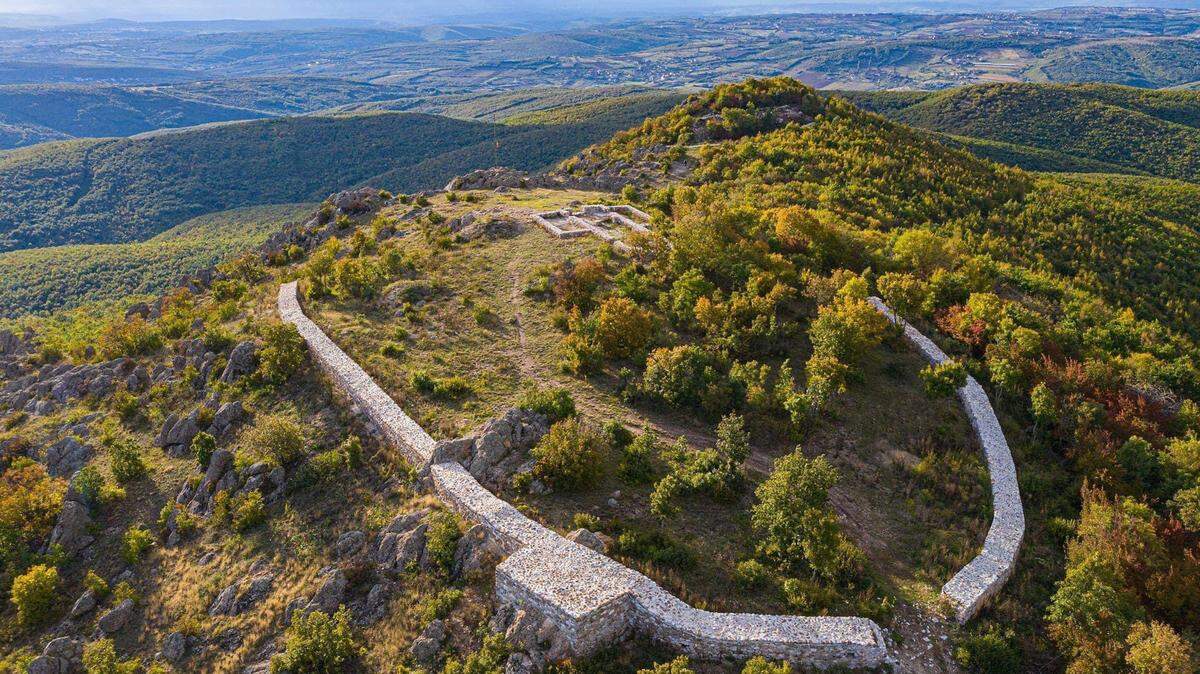 An ancient Kosovo castle just began excavations, and discoveries are already being made.