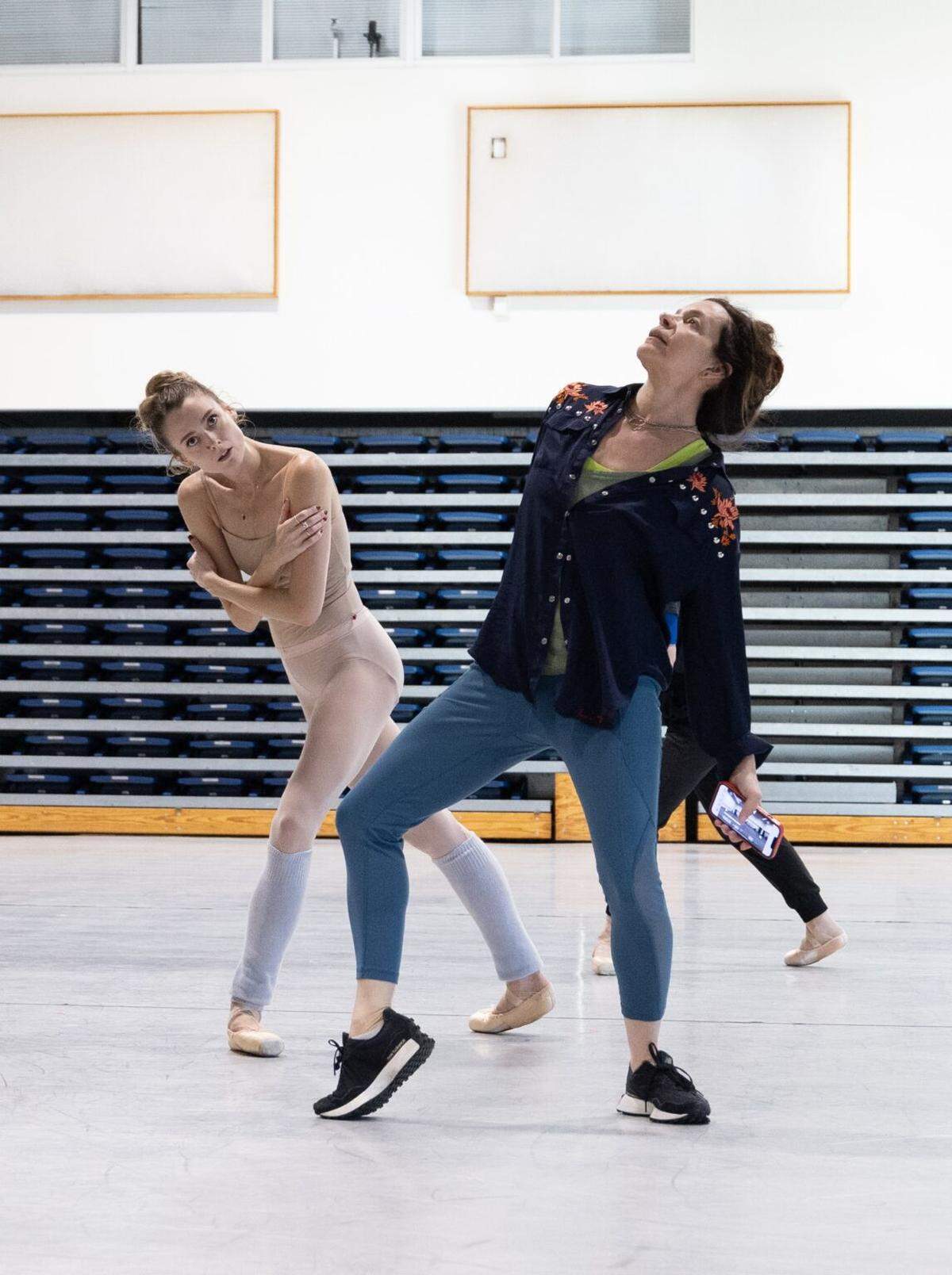 Choreographer Pam Tanowitz with dancer Hannah Fisher rehearsing “Coincident Dances,” having its world premiere with the Miami City Ballet.