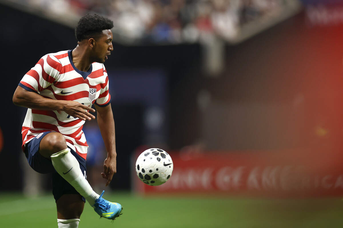ATLANTA, GEORGIA - MARCH 28: Alex Freeman #16 of the United States plays the ball during the International Friendly match between United States and Belgium at Mercedes-Benz Stadium on March 28, 2026 in Atlanta, Georgia. (Photo by Jared C. Tilton/Getty Images)