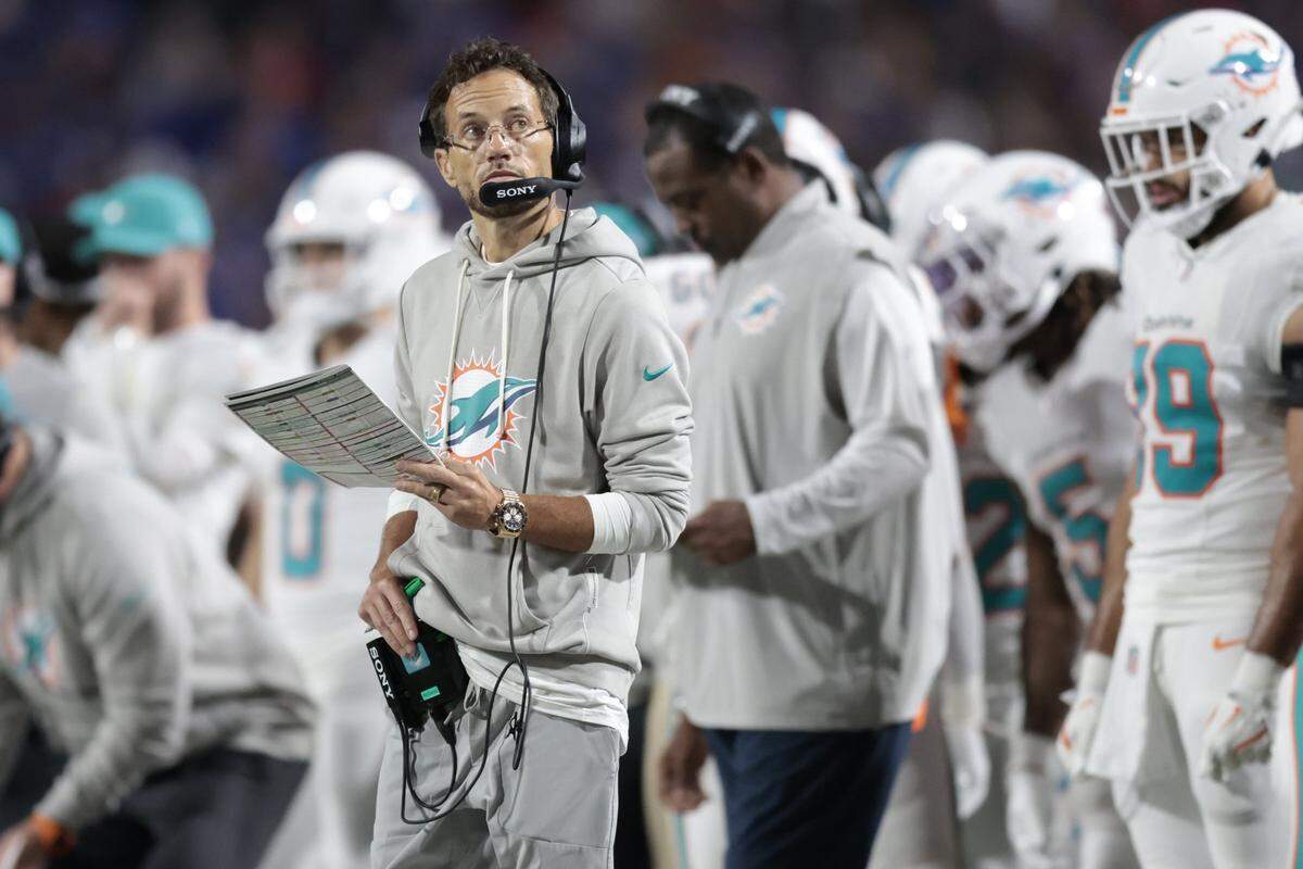 Miami Dolphins head coach Mike McDaniel on the sideline during the first half of their NFL football game against the Buffalo Bills at Highmark Stadium in Orchard Park, NY, on Thursday, September 18, 2025. 