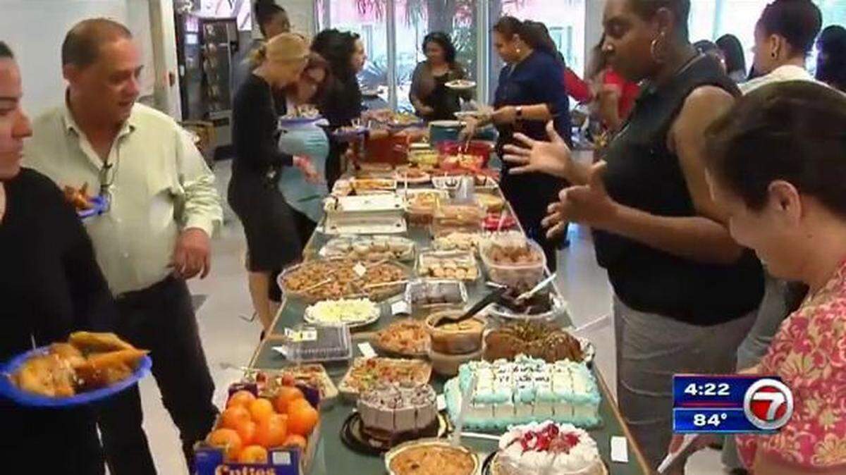 United Way supporters came together during a 10 Days of Connection event at a potluck lunch for 150 people.