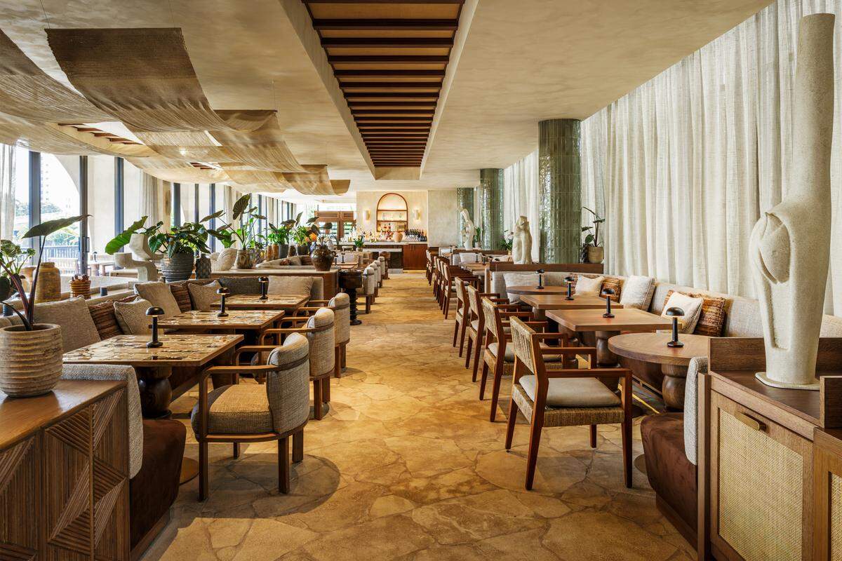 Another view of Casa Neos Mediterranean restaurant on the Miami River.