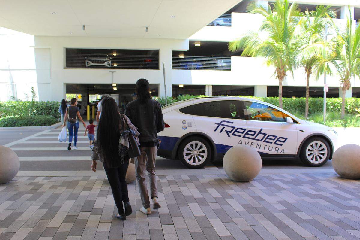 Green Cars for Kids has partnered with Freebee, the electric vehicle service that provides free rides through cities and universities. In January, Green Cars for Kids aims to launch free rides to help Broward underserved pregnant women and children get to their medical appointments. Green Cars for Kids also is planning service in Miami-Dade.