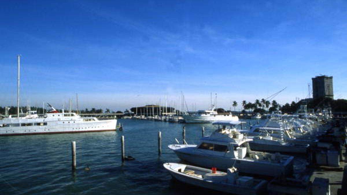 What did Miami’s downtown waterfront look like before Bayside Marketplace? A look back