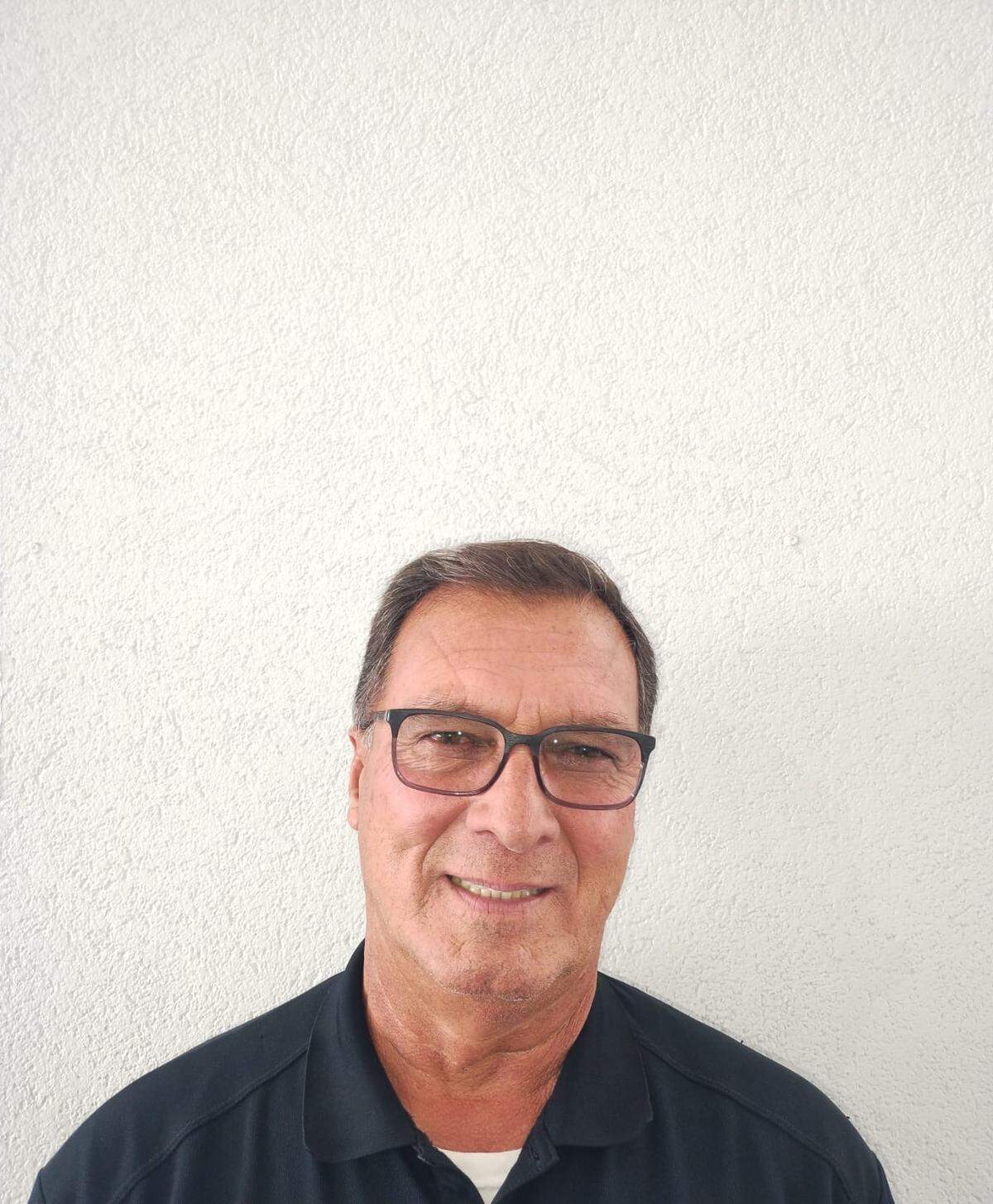 Mater Lakes coach Nelson Dominguez is the Miami Herald’s Boys’ Water Polo Coach of the Year.