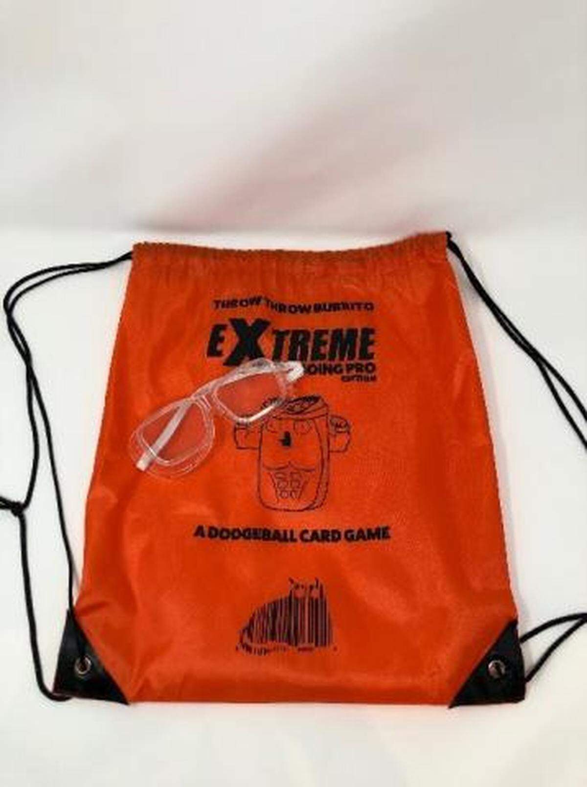 The bag in which the game set with the goggles is sold