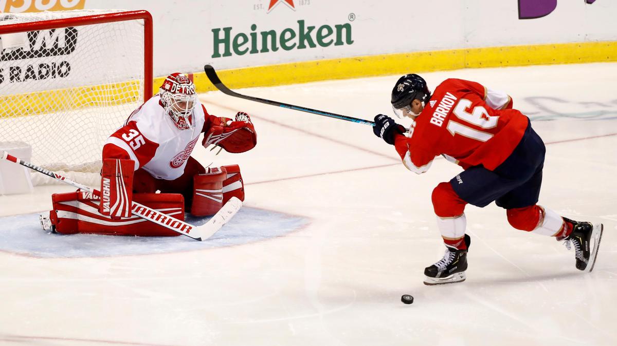 Florida Panthers center Aleksander Barkov (16) misses a penalty shot against Detroit Red Wings goaltender Jimmy Howard (35) during the third period Saturday, Oct. 20, 2018.