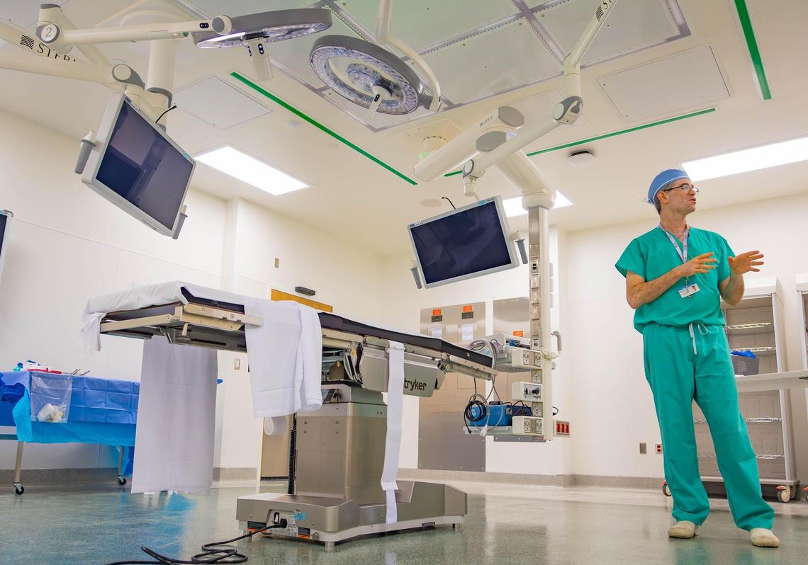 Dr. Chad Perlyn stands in the operating room in the new Kenneth C. Griffin surgical tower at Nicklaus Children’s Hospital on Wednesday, Sept. 18, 2024, in Miami, Fla.