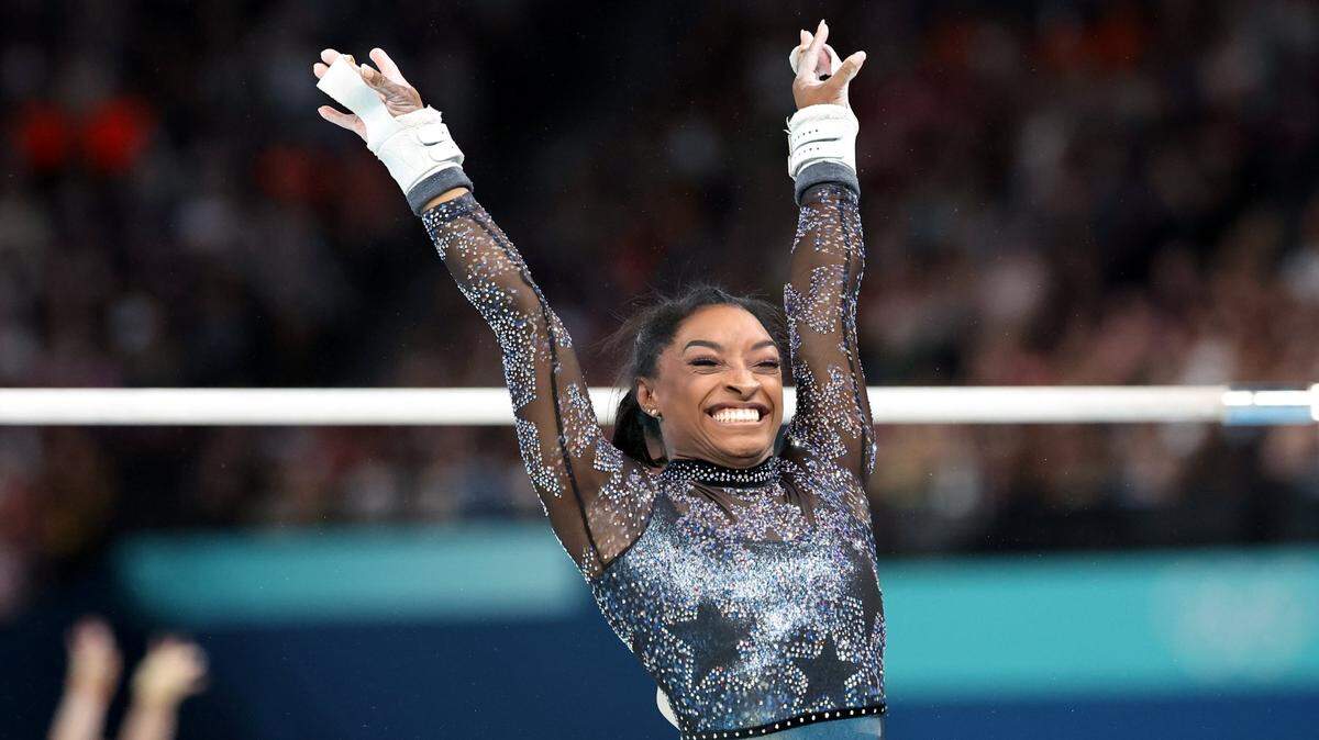 USA’s Simone Biles competes on the uneven bars during qualifying for women’s team gymnastics at the 2024 Olympics in Paris on Sunday, July 28, 2024. (Wally Skalij/Los Angeles Times/TNS)