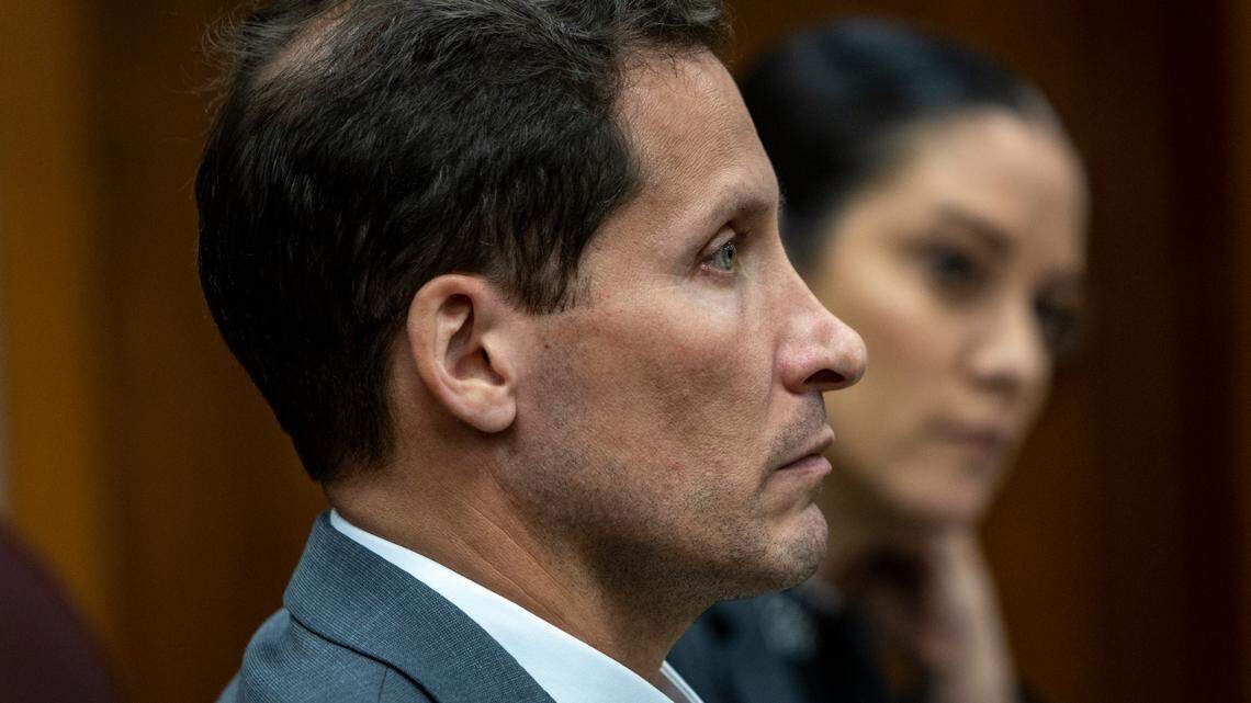 Former Palmetto High teacher guilty of sexual battery on a student, 17, in his classroom