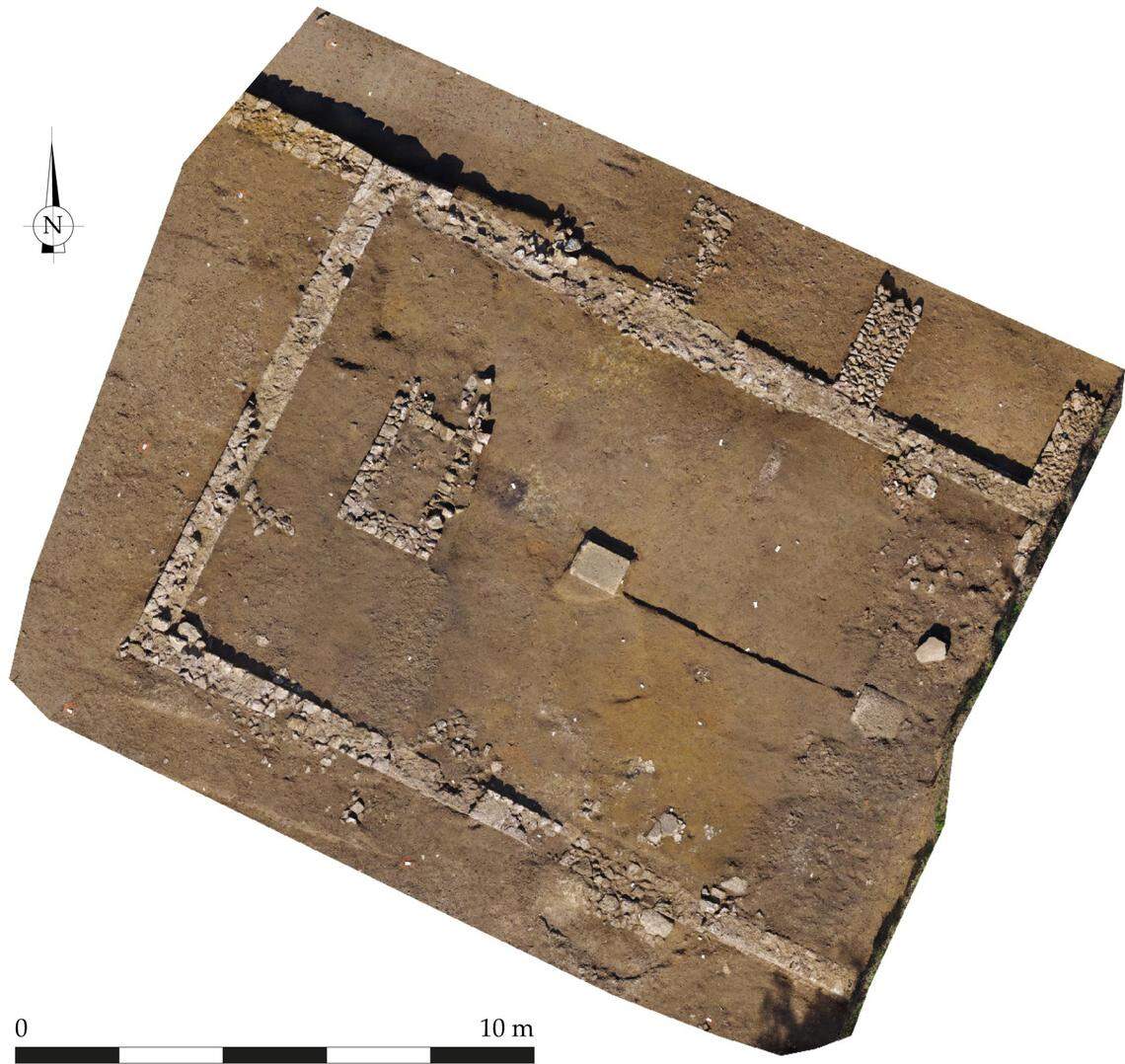 The villa followed a common structure of walls surrounding a central courtyard.