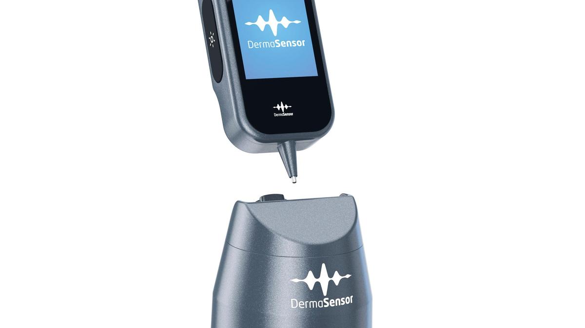 DermaSensor’s device uses spectroscopy and machine-learning technology to determine if a person’s lesion is high or low risk for skin cancer.