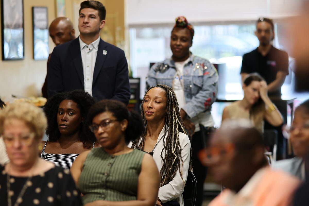 Chovitta Ariza, an AI consultant, was one of the many professionals at the Miami Herald’s “Building Black Businesses” event.