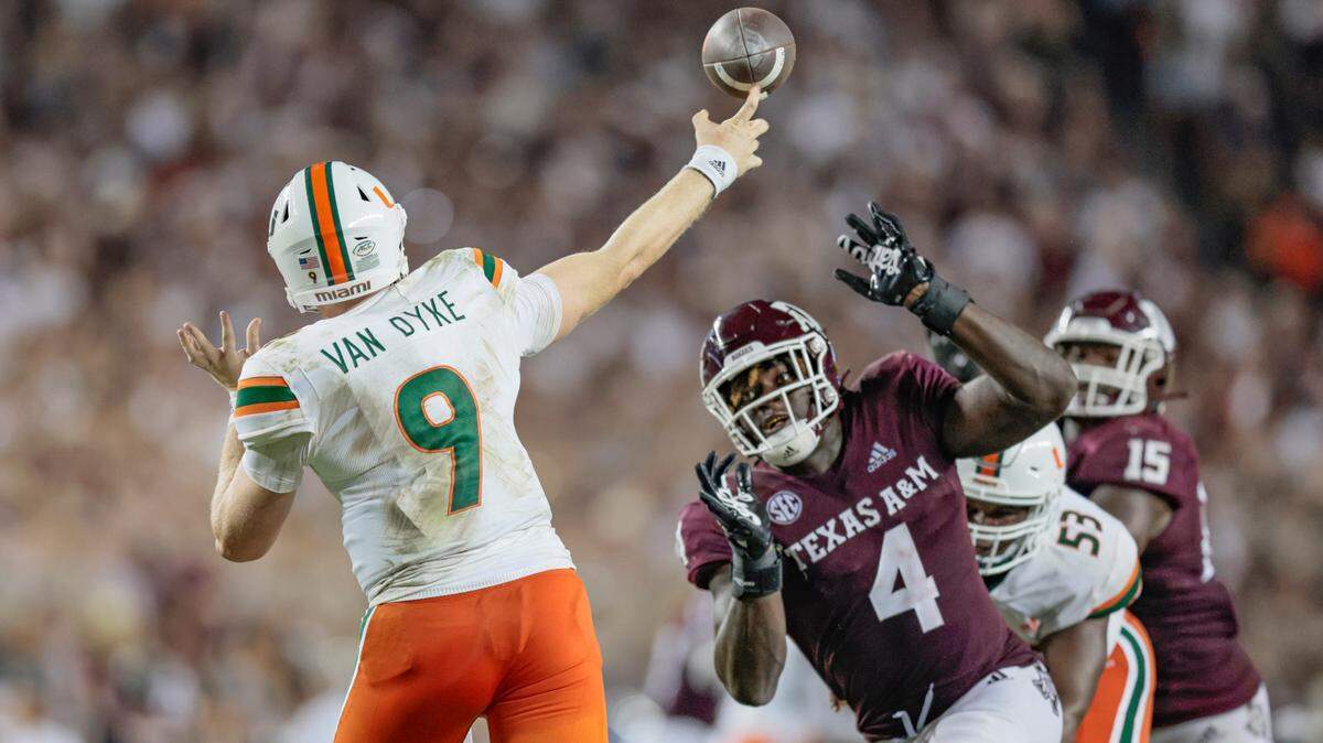 Texas A&M Aggies defensive lineman Shemar Stewart (4) pressures Miami Hurricanes quarterback Tyler Van Dyke (9) in the second half at Kyle Field, Bryan College Station, Texas on Saturday, September 17, 2022.