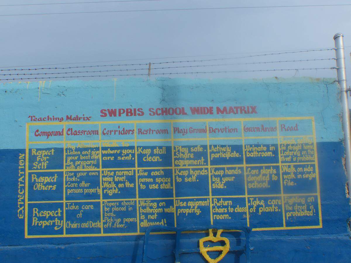 As part of a Ministry of Education pilot project supported by UNICEF to move away from punitive punishment in Jamaica’s primary schools, Maxfield Park Primary School in Kingston 13 seeks to modify students’ behavior by rewarding positive behaviors.