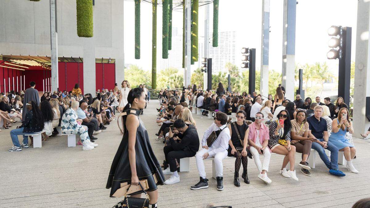 Louis Vuitton’s presentation of its Women’s Spring-Summer 2023 Collection March 14 at the Pérez Art Museum Miami (PAMM).