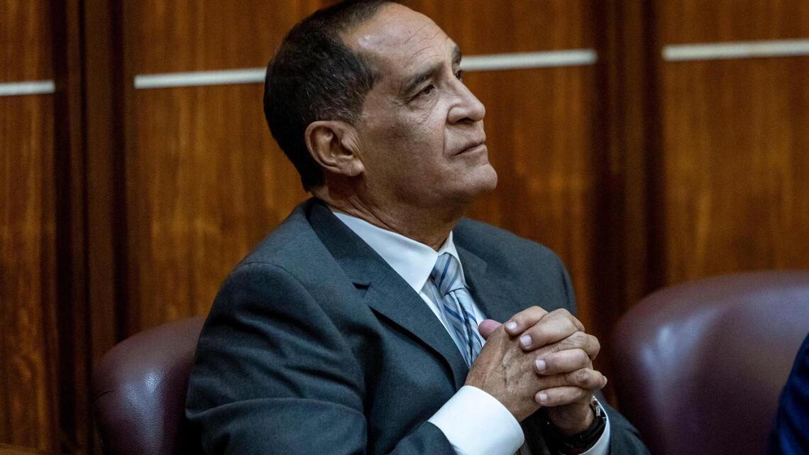 Prosecutors lay out complicated case in former Miami-Dade commissioner’s corruption trial