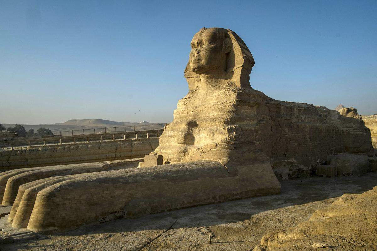great sphinx of giza in egypt