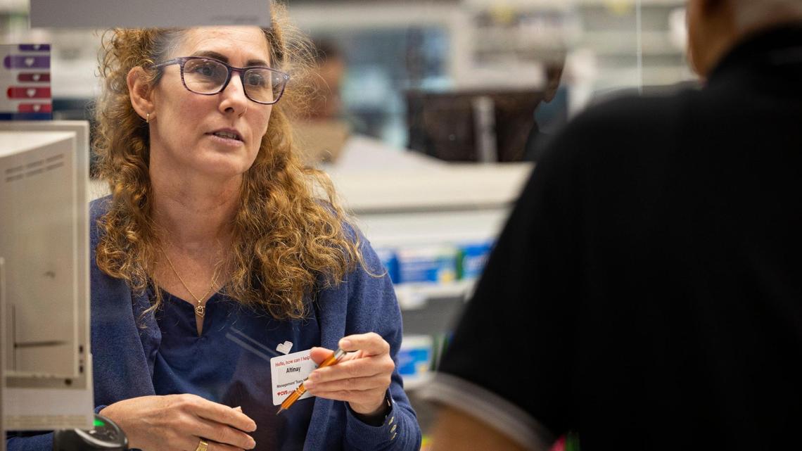 The U.S. Food and Drug Administration on Friday authorized Florida to import certain prescription drugs from Canada.