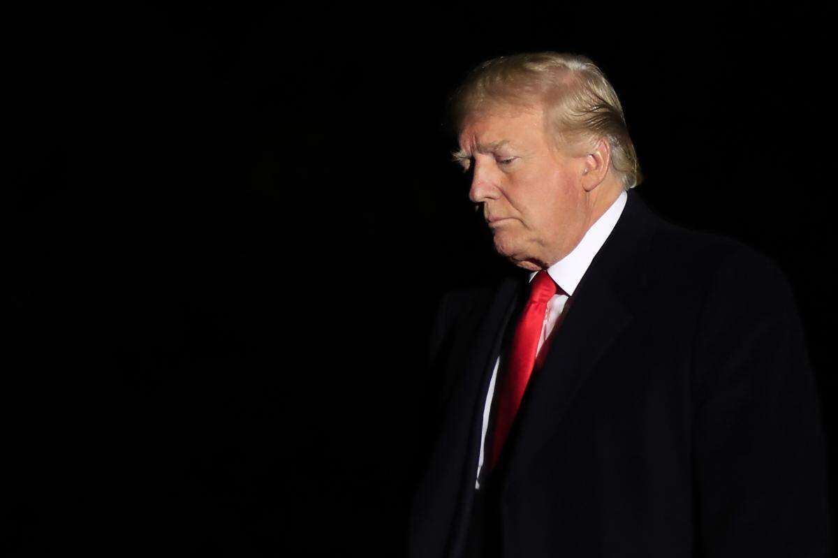 President Donald Trump arrives at the White House in Washington, Wednesday, Oct. 24, 2018, from a campaign rally in Mosinee, Wis.