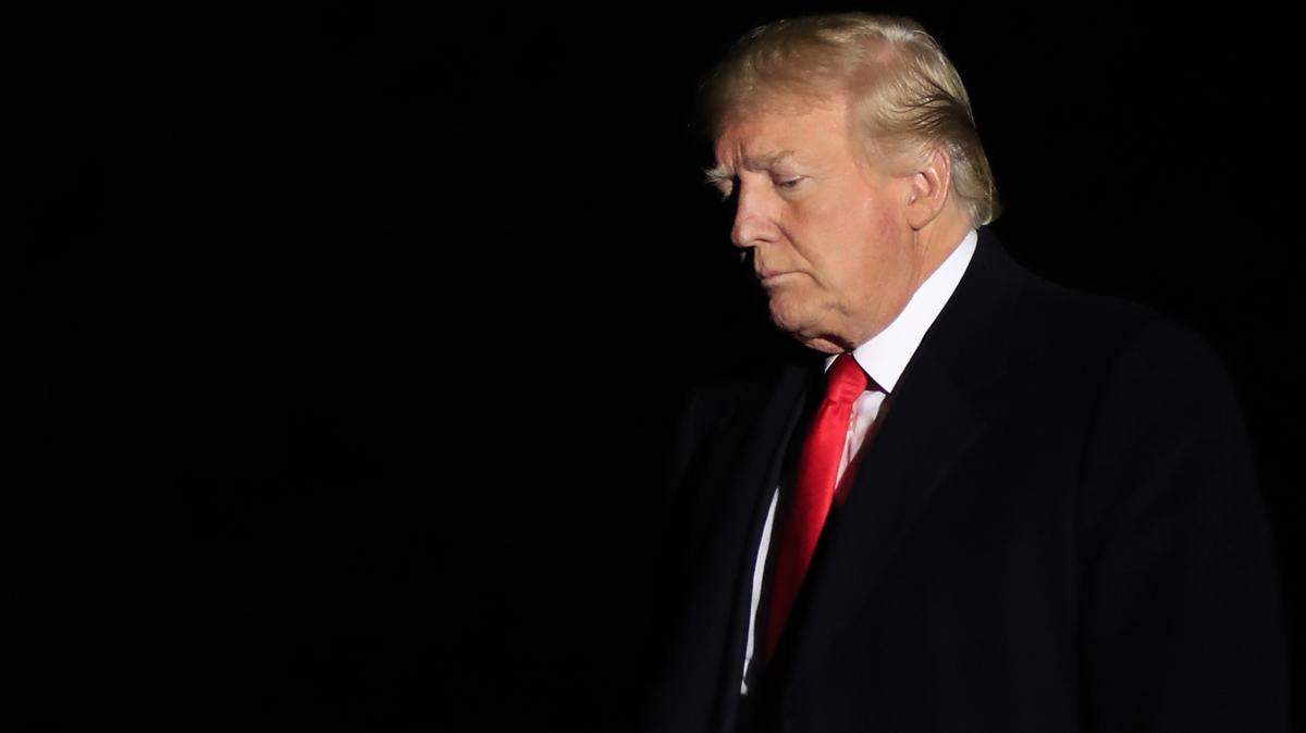 President Donald Trump arrives at the White House in Washington, Wednesday, Oct. 24, 2018, from a campaign rally in Mosinee, Wis.