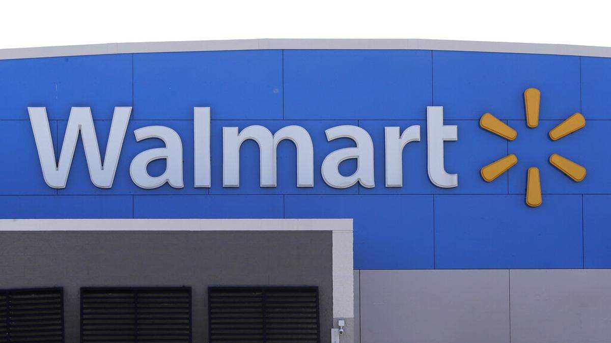 Walmart cumplirá los cupos otorgados para vacunas a personas en riesgo menores de 65 años que ya tenían su cita.