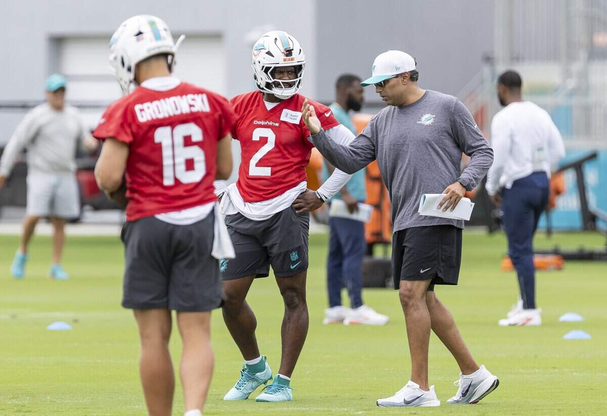 Miami Dolphins quarterback Malik Willis (2) attends a team practice session at the Baptist Health Training Complex on Tuesday, June 9, 2026, in Miami Gardens, Fla.