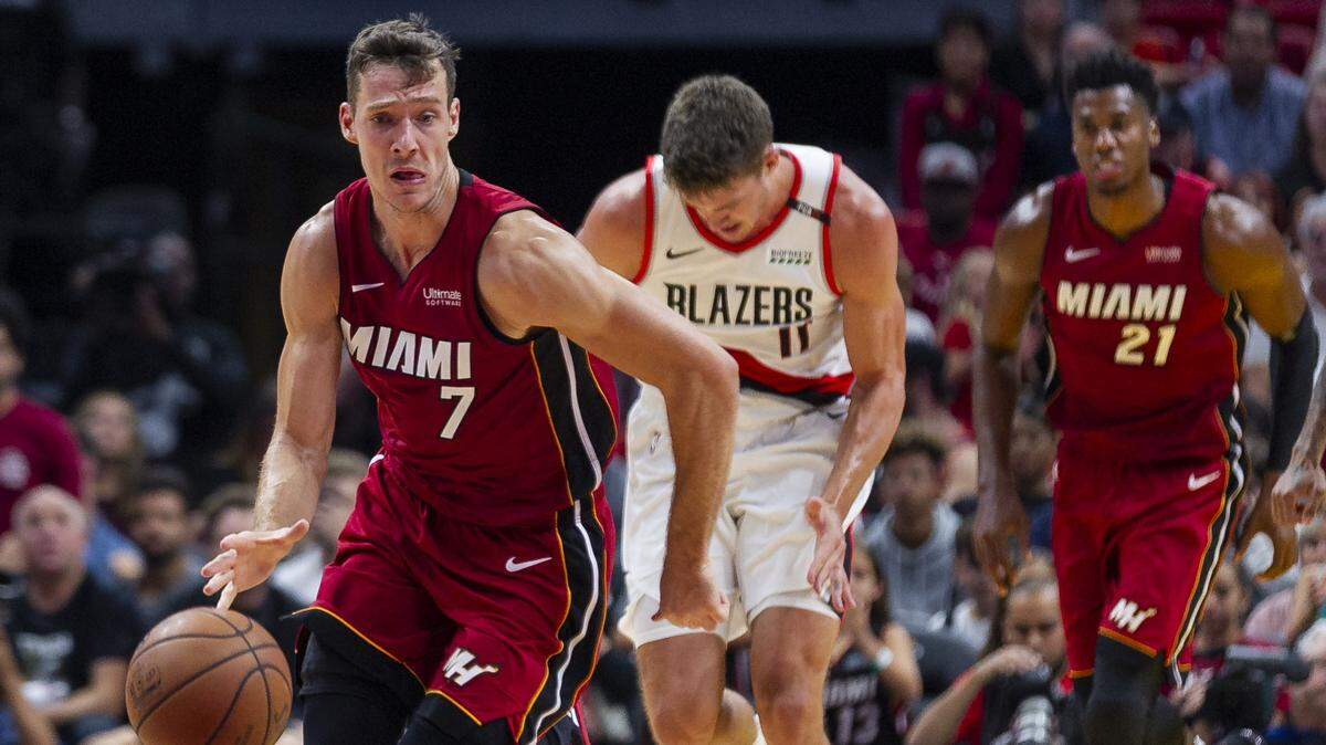 Miami Heat guard Goran Dragic (7) drives the ball in the fourth quarter as the Miami Heat host the Portland Trail Blazers at the AmericanAirlines Arena on Saturday, October 27, 2018.