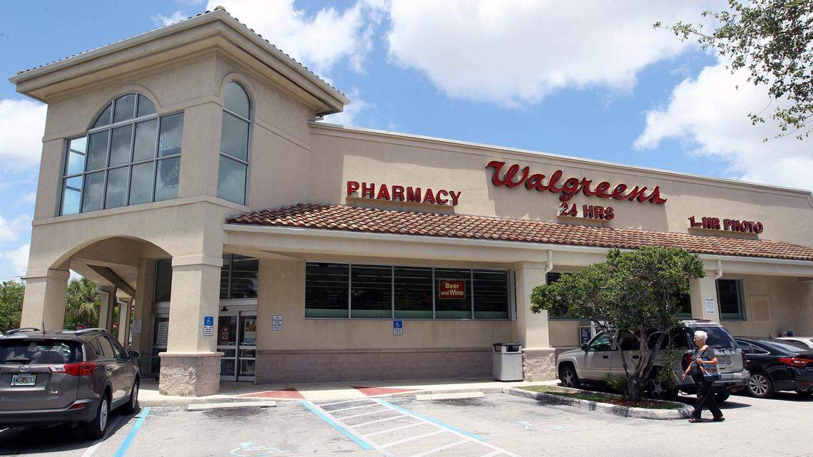 A Walgreens on Coral Way in 2015.