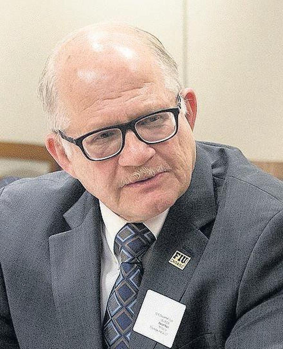 Mark Rosenberg, el ex presidente de la FIU, quien renunció el 21 de enero de 2022 después de que surgieran acusaciones de que había acosado sexualmente a una mujer que trabajaba para él.