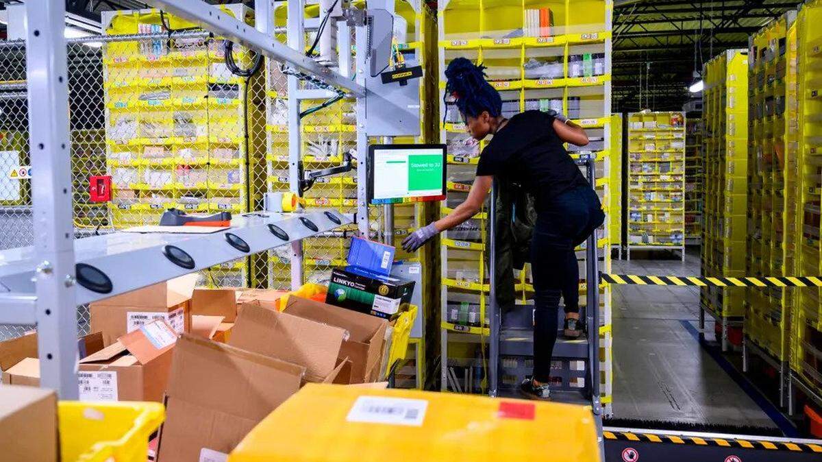 Amazon employee says that the company was slow to put measures in place to protect workers from the coronavirus.