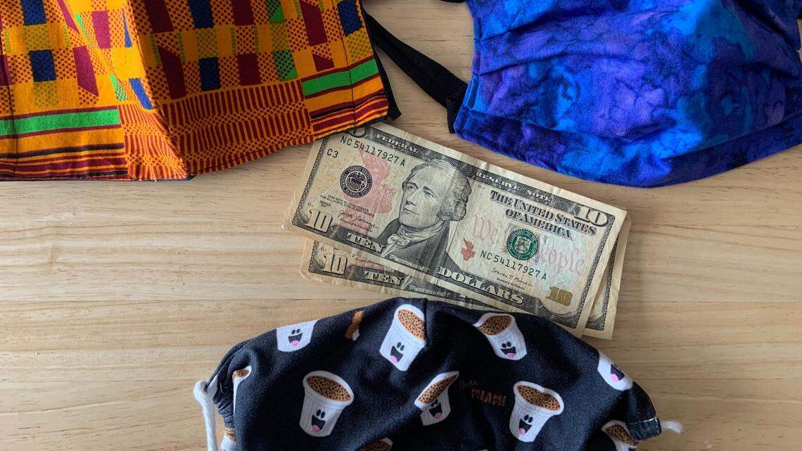 A Miami-Dade police officer has pleaded guilty to a $275,000 COVID-19 relief loan fraud