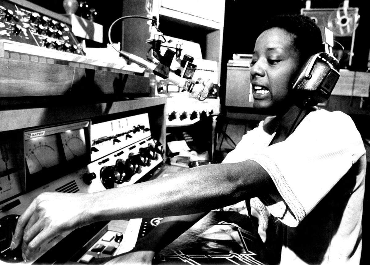 Makahla Igbinoba, a DJ at WBUS