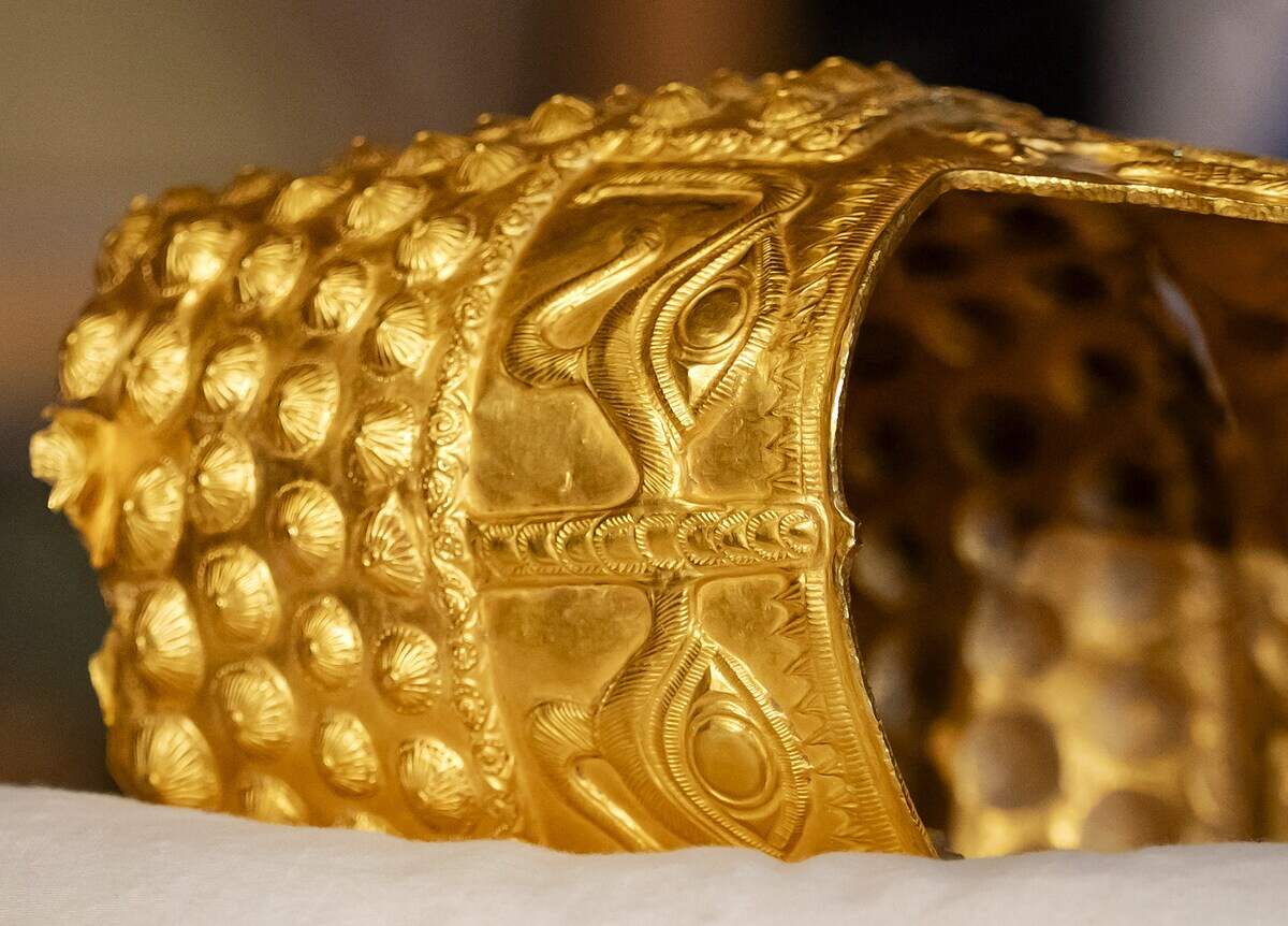 golden helmet of cotofenesti drents museum