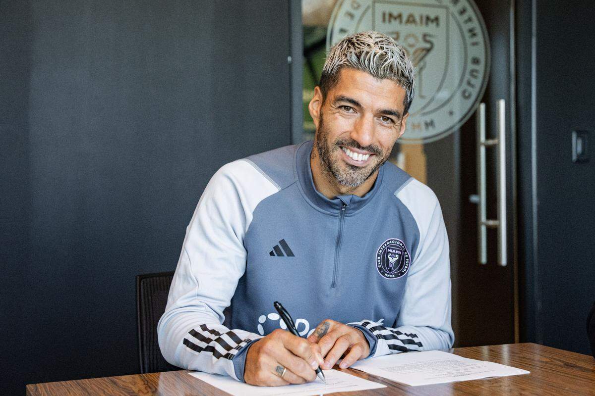 Forward Luis Suarez signs a contract extension with Inter Miami through the 2025 season.