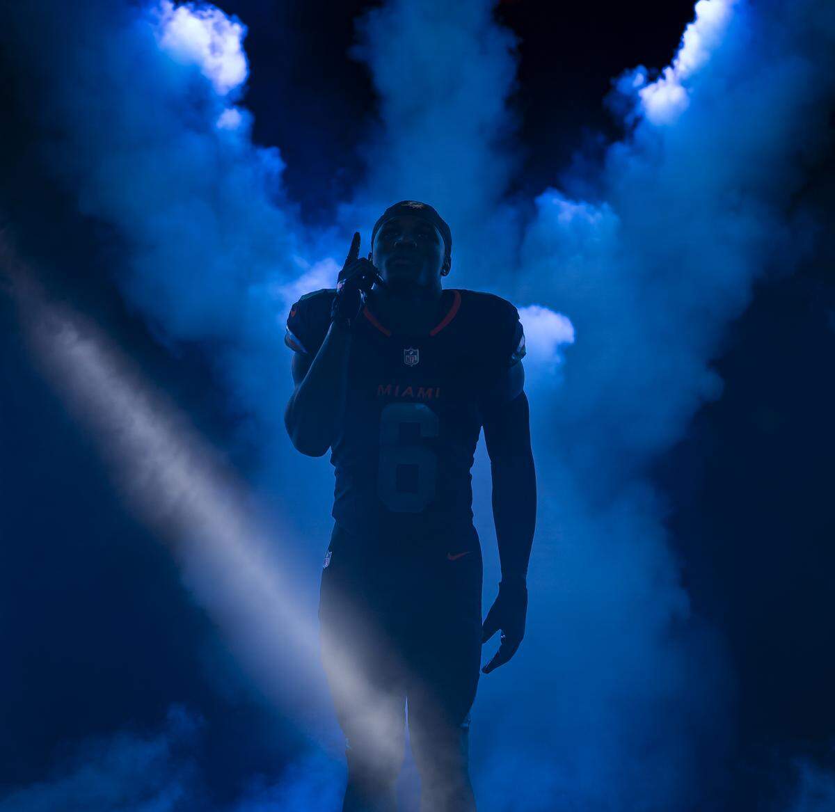 Miami Dolphins wide receiver Malik Washington (6) reacts as he makes his way onto the field before playing against the New York Jets in their NFL game at Hard Rock Stadium on Monday, Sept. 29, 2025, in Miami Gardens, Fla.