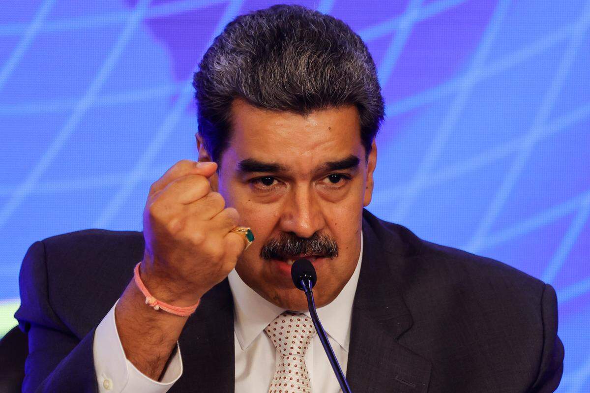 EN VENEZUELA, Nicolás Maduro está políticamente acorralado. ¿Invadirá a Guayana?