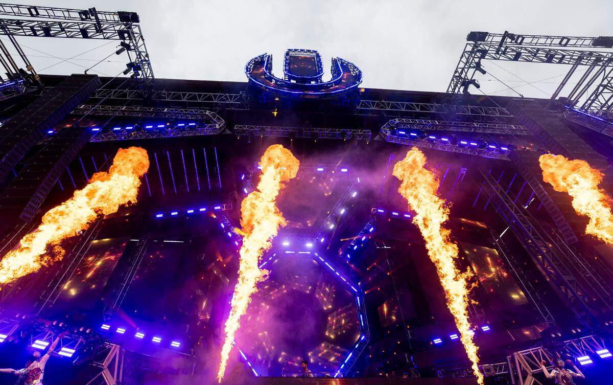 Frank Walker performs during Ultra Music Festival’s 25th anniversary at Bayfront Park on Saturday, March 29, 2025, in downtown Miami, Fla.