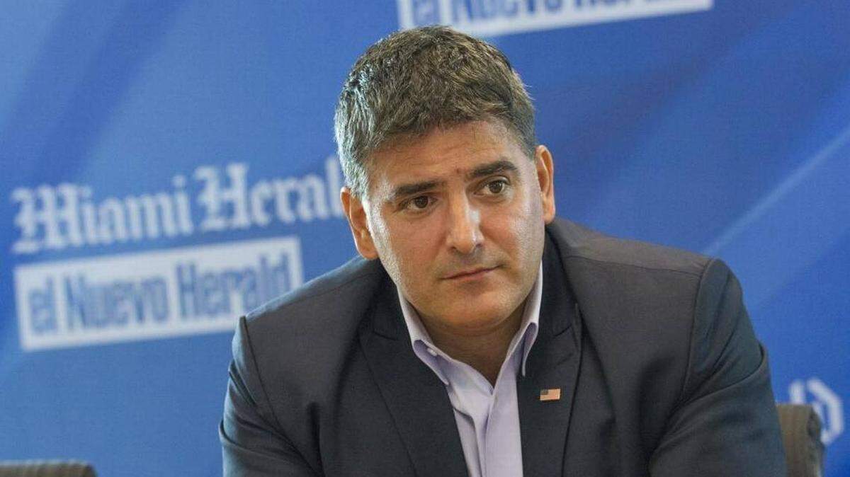 Former Miami Beach Commission candidate Rafael Velasquez was not charged after then-Commissioner Kristen Rosen Gonzalez claimed he exposed his penis to her.