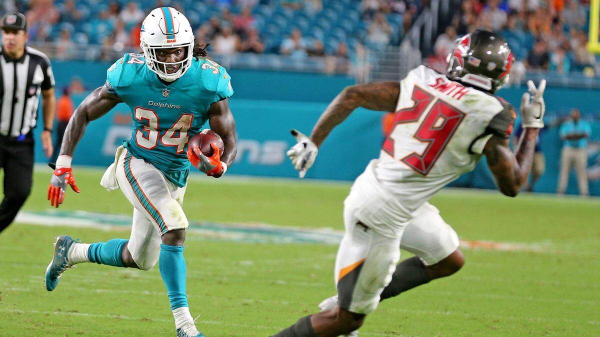 Miami Dolphins running back Senorise Perry is making a strong push to make the Dolphins’ 53-man roster.