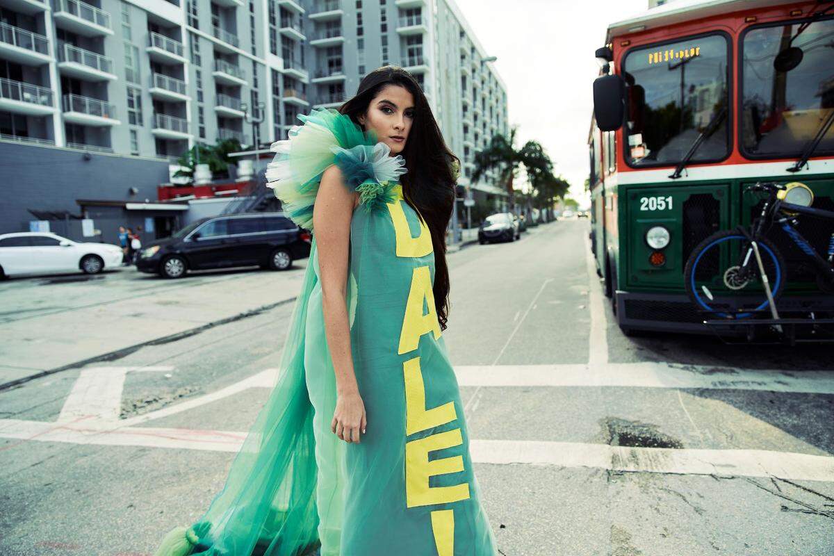 Dale! dresses are appropriate for any Miami-related occasion, including walking across the street.