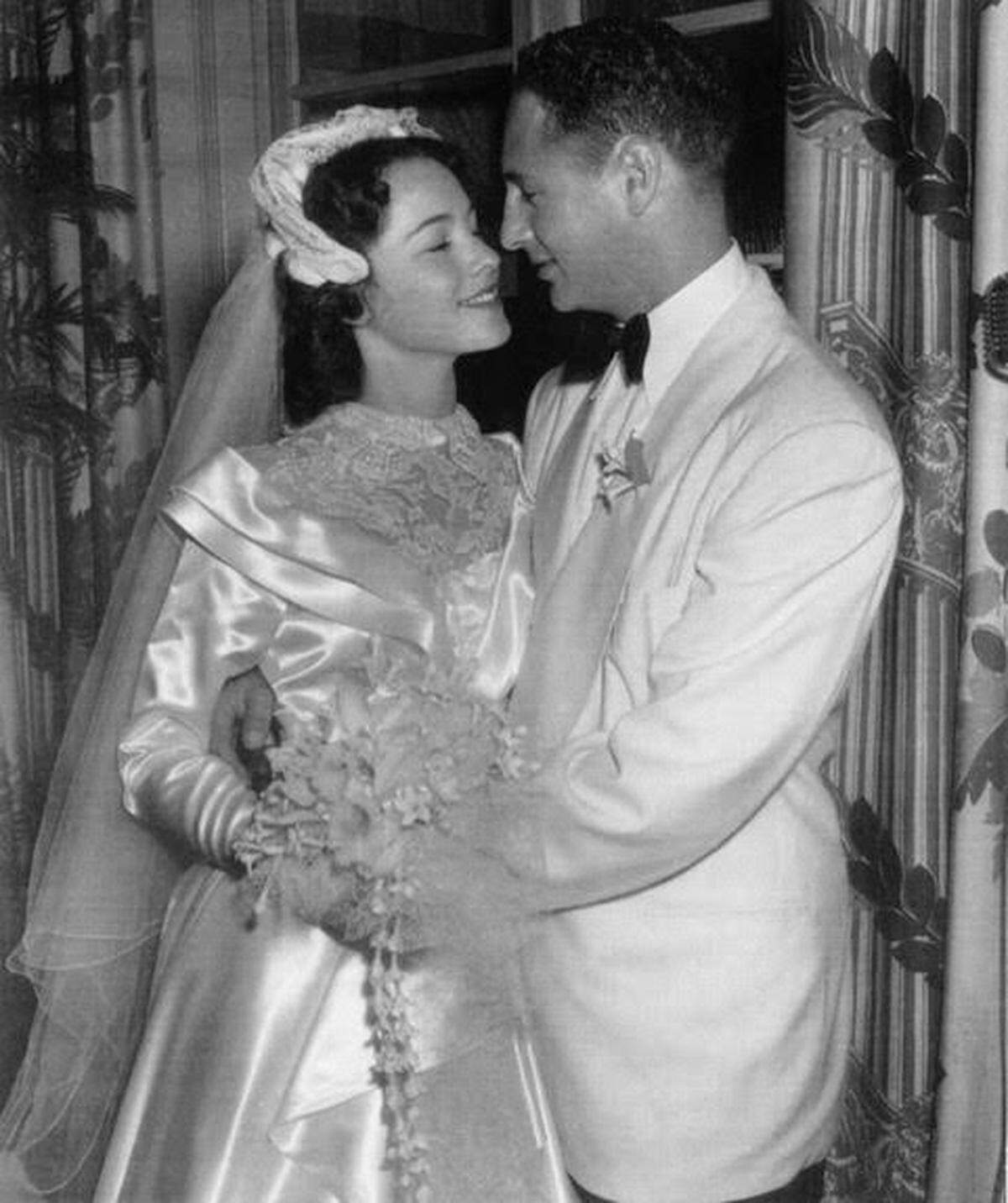 Norton and Gloria Pallot’s wedding photo in 1949.
