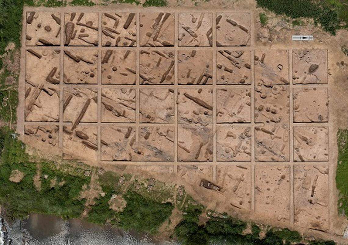 An overview of the excavated metalworking site.