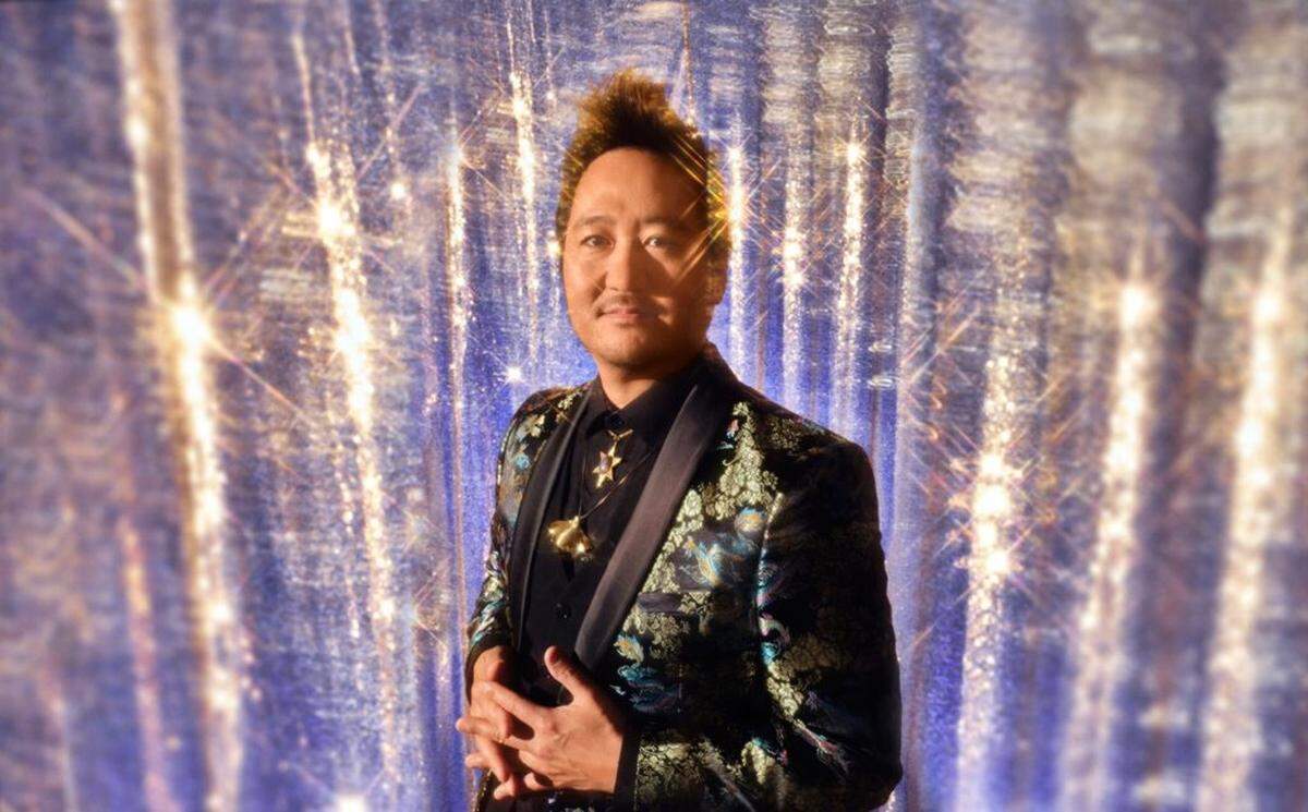 Kishi Bashi, an American singer-songwriter, multi-instrumentalist, and Emmy-nominated award winning filmmaker, was one of Nu Deco Ensemble’s earliest collaborators.