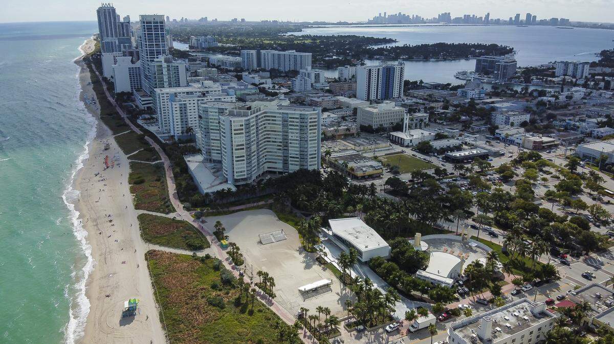 Aerial view of Miami Beach’s North Beach section showing the North Shore Bandshell at lower right and the neighborhood’s Town Center in the middle.
