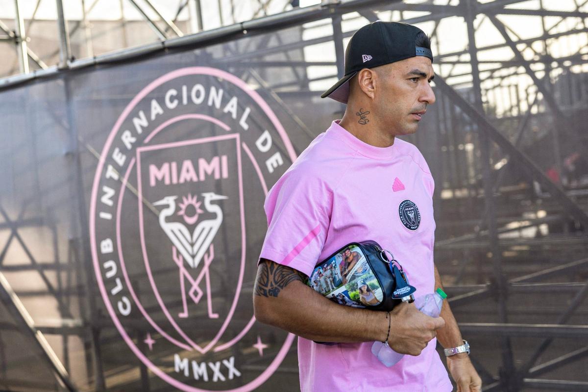 Inter Miami CF forward Luis Suarez arrives before a Leagues Cup match against Puebla at Chase Stadium on Saturday, July 27, 2024, in Fort Lauderdale, Fla.