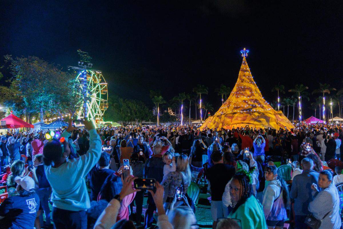 “Sandi” is a truly unique holiday spectacle.