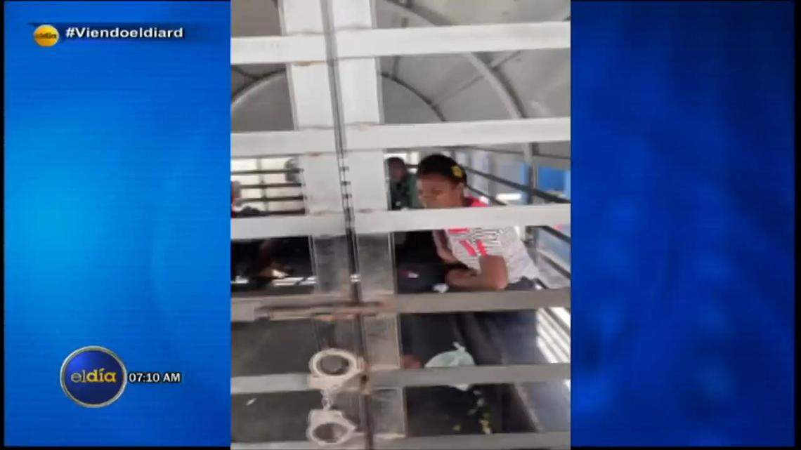 Cristina Martínez Lorenzo, una dominicana de piel oscura de la provincia de San Cristóbal, se vio atrapada en una redada de inmigración tras ser confundida con una haitiana y deportada a Haití, según su tía.