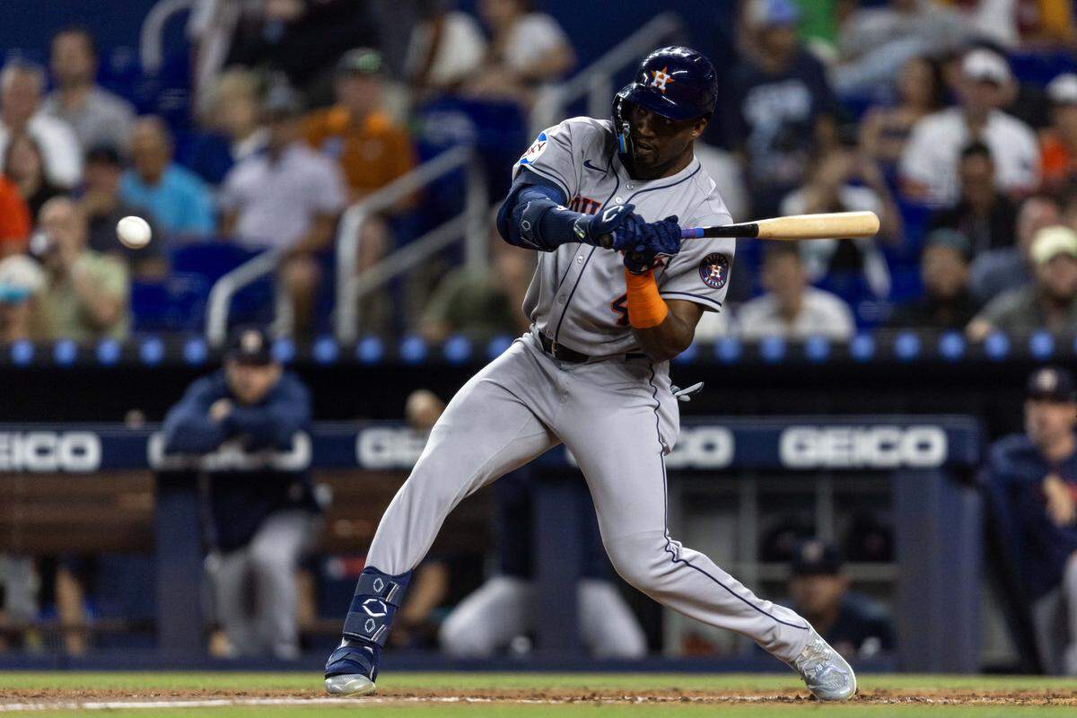 Houston Astros batter Jesús Sánchez (4) swings at a pitch during the third inning of an MLB game against the Miami Marlins at loanDepot park on Tuesday, August 5, 2025, in Miami, Fla.