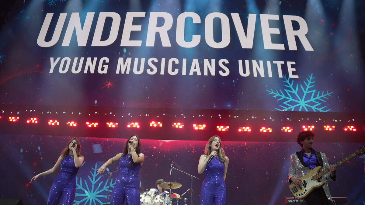 Young Musicians Unite’s flagship band Undercover was the energizing opener at the Miami Jingle Ball 2025.